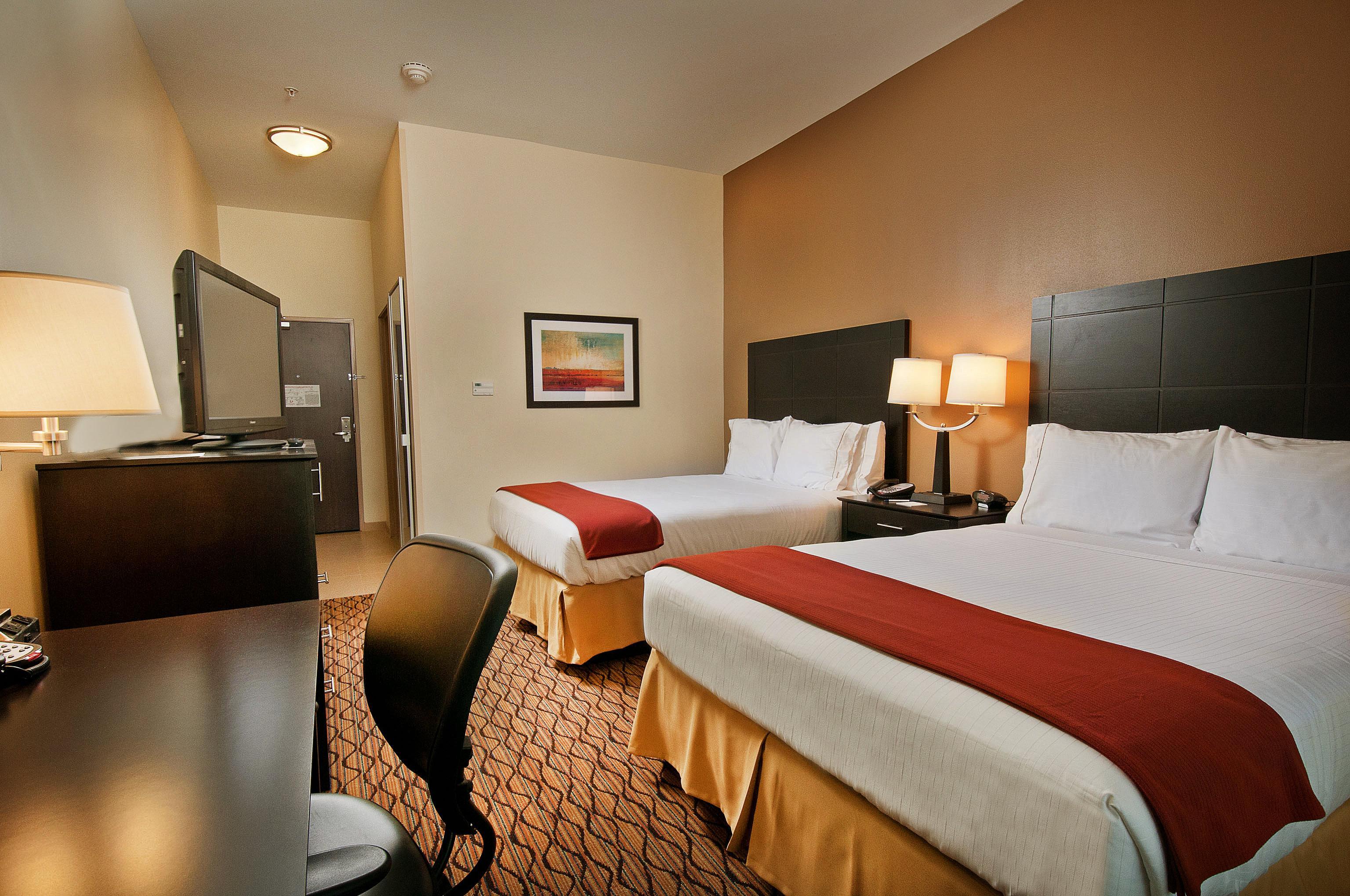 Holiday Inn Express Hotel And Suites Pearsall By Ihg Esterno foto