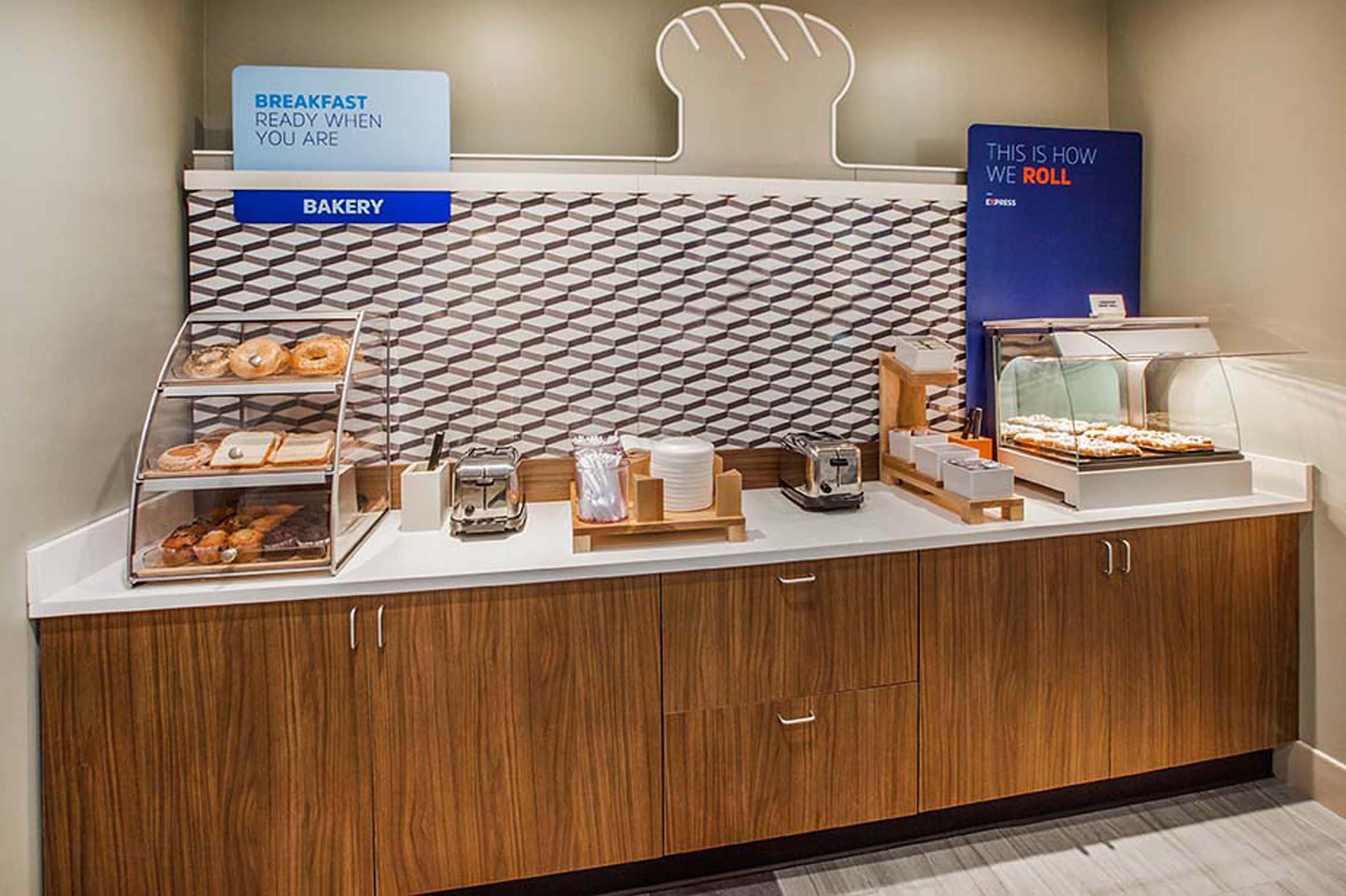 Holiday Inn Express Hotel And Suites Pearsall By Ihg Esterno foto